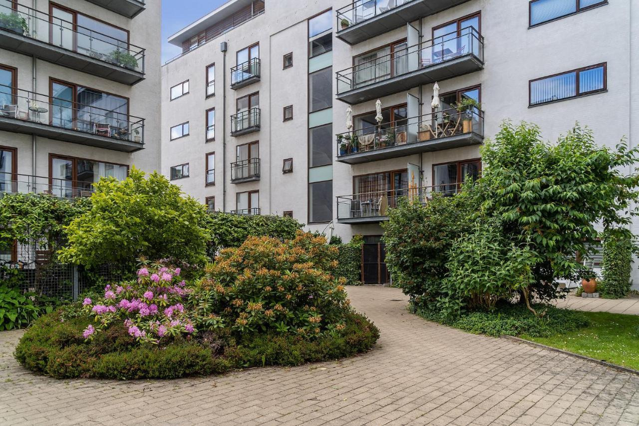 Scandi-Hygge 2 Bedroom Apartment In Charming Christianshavn Köpenhamn Exteriör bild