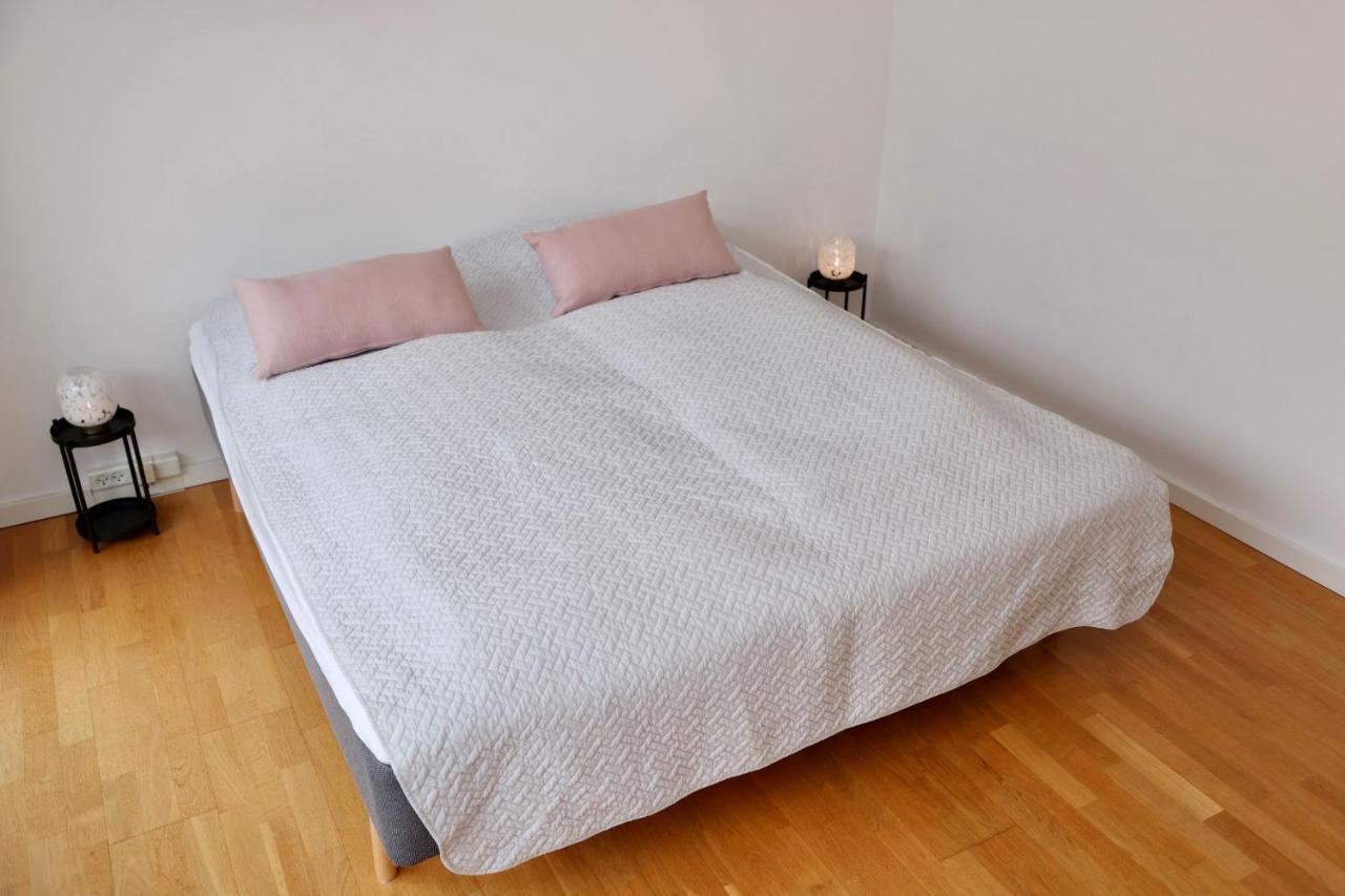Scandi-Hygge 2 Bedroom Apartment In Charming Christianshavn Köpenhamn Exteriör bild